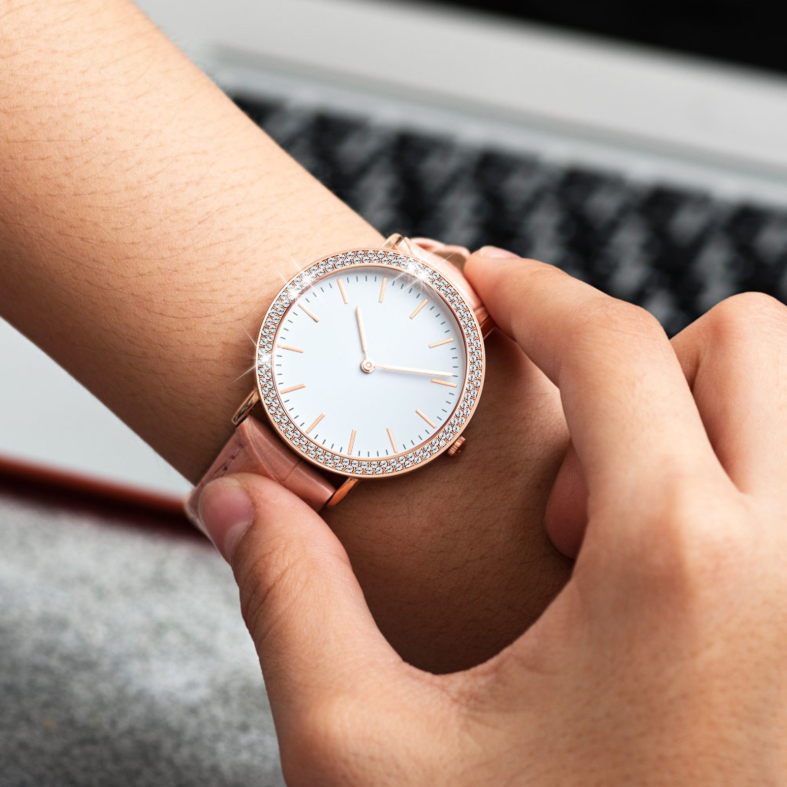 Çift Sıralı Parlak Taşlarla Sü - Stones Watches & Jewelry In Sweden Ab incelemesi ve fiyatı
