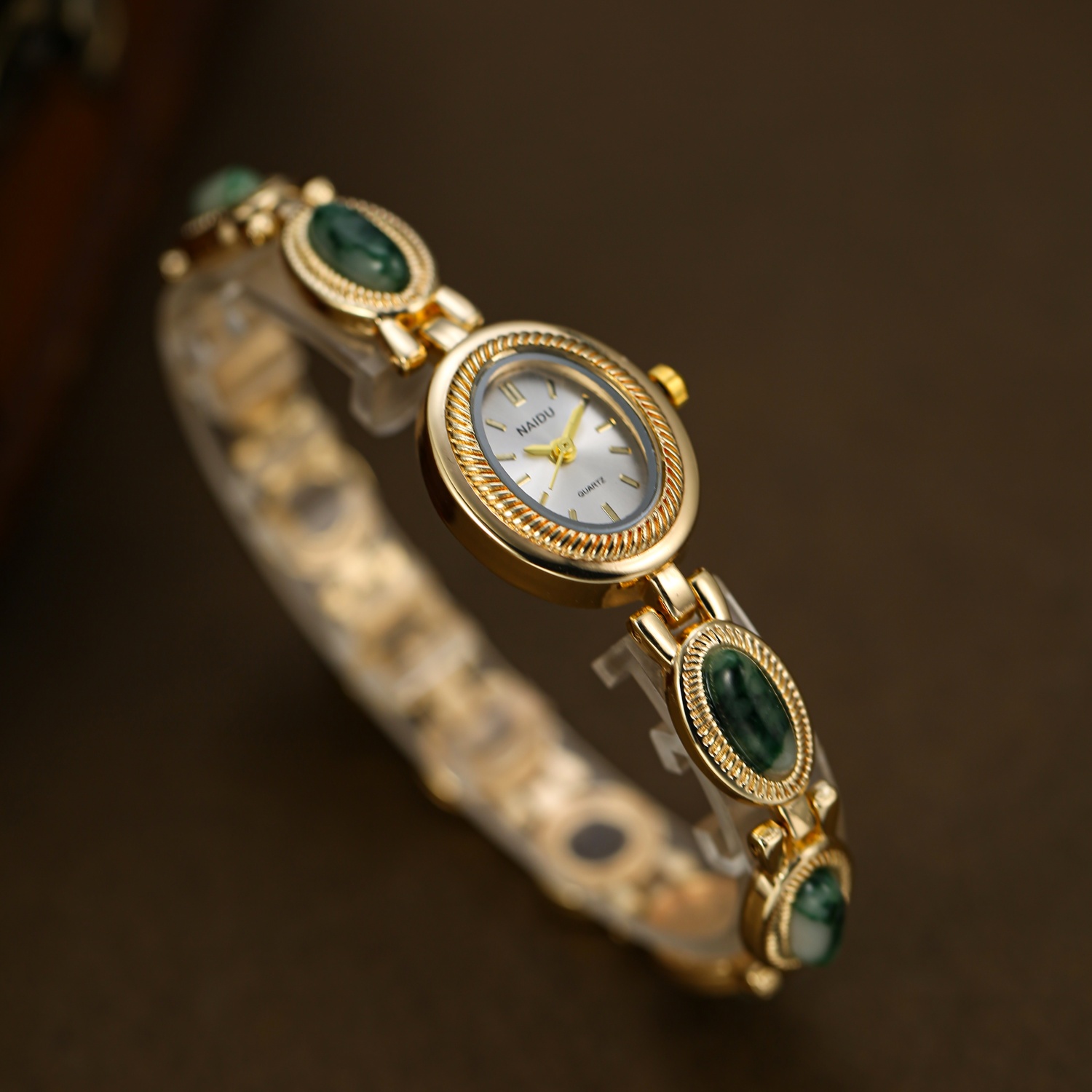 Yeşil kadın yapay taş kakma ka - Stones Watches & Jewelry In Sweden Ab incelemesi ve fiyatı